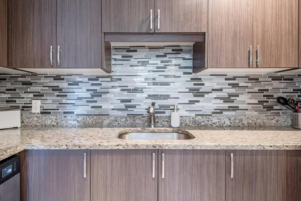 Apartment Beautiful 2bedroom Near Downtown Montreal