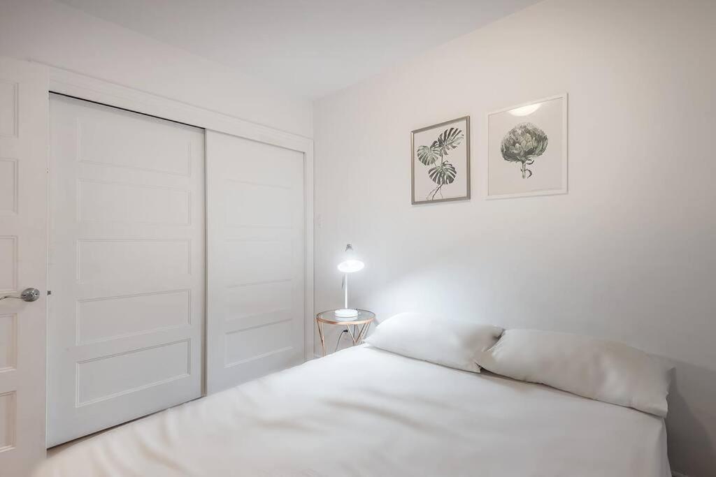 Beautiful 2bedroom Near Downtown * Montreal