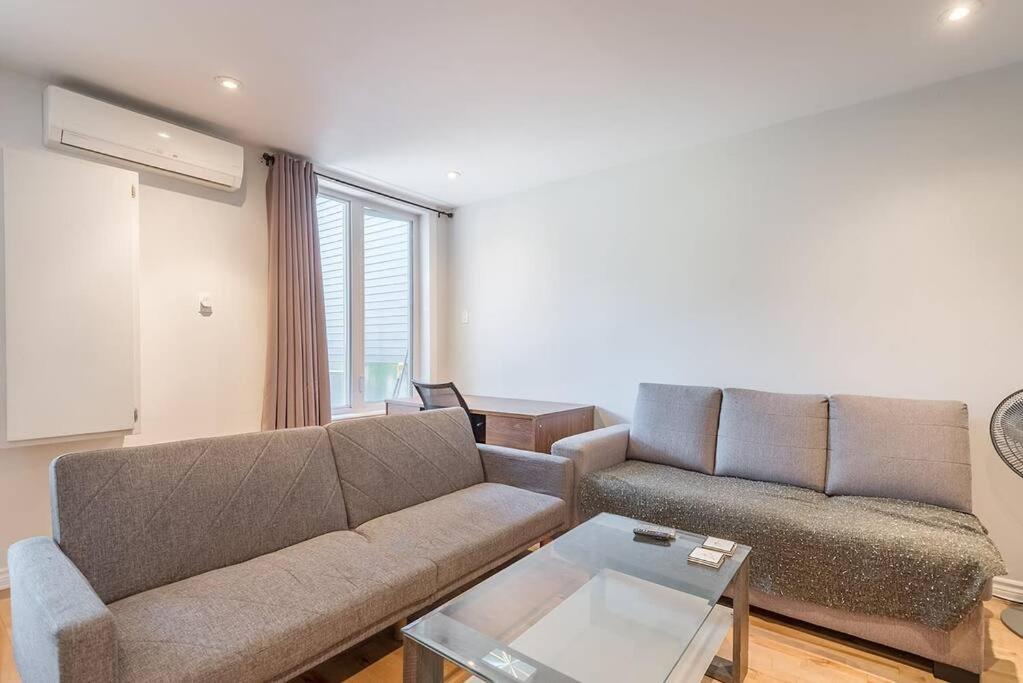 Beautiful 2bedroom Near Downtown Apartment Montreal
