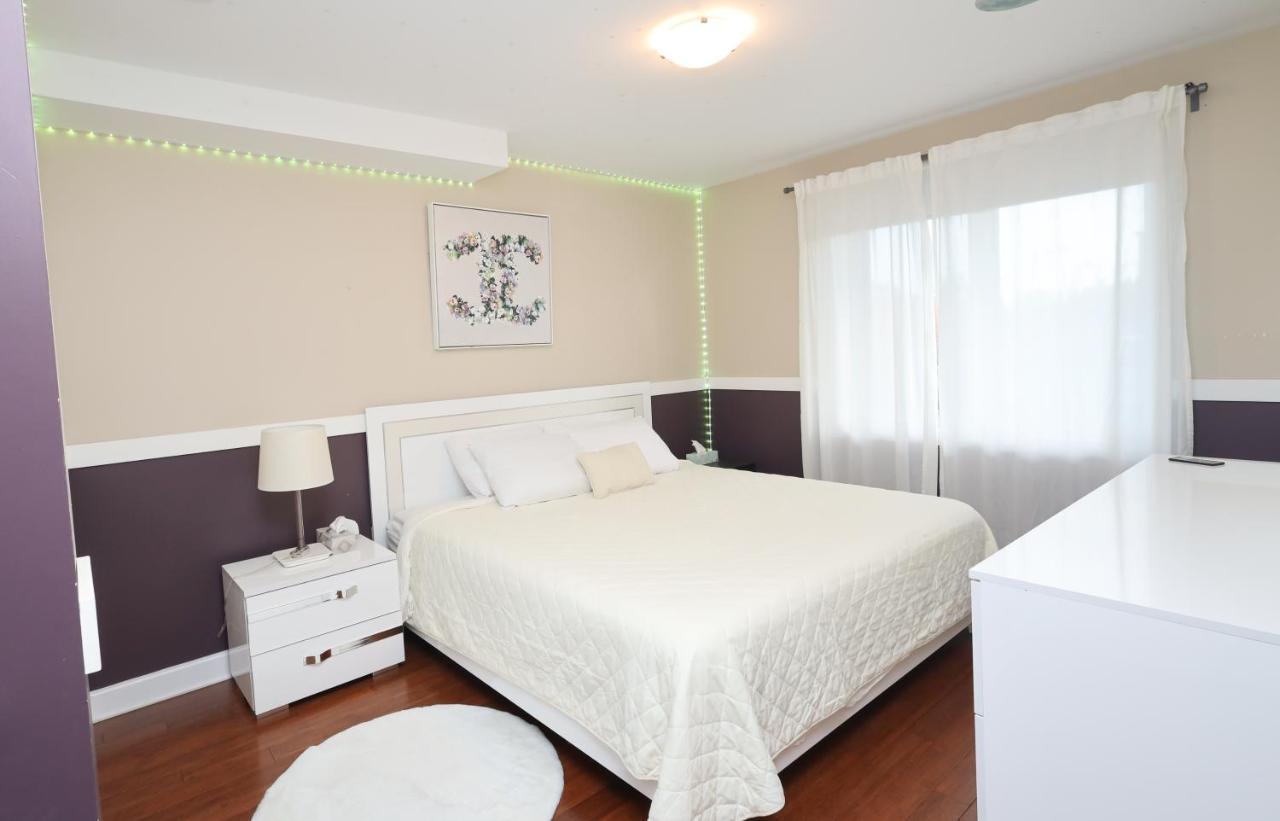 Sunset Apartment Montreal