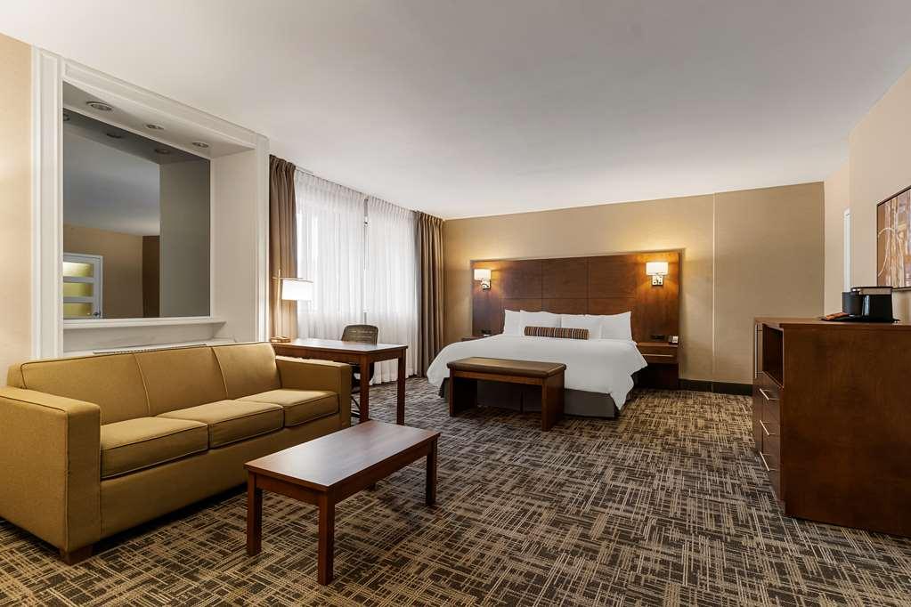Western Ville-marie & Hotel 4*