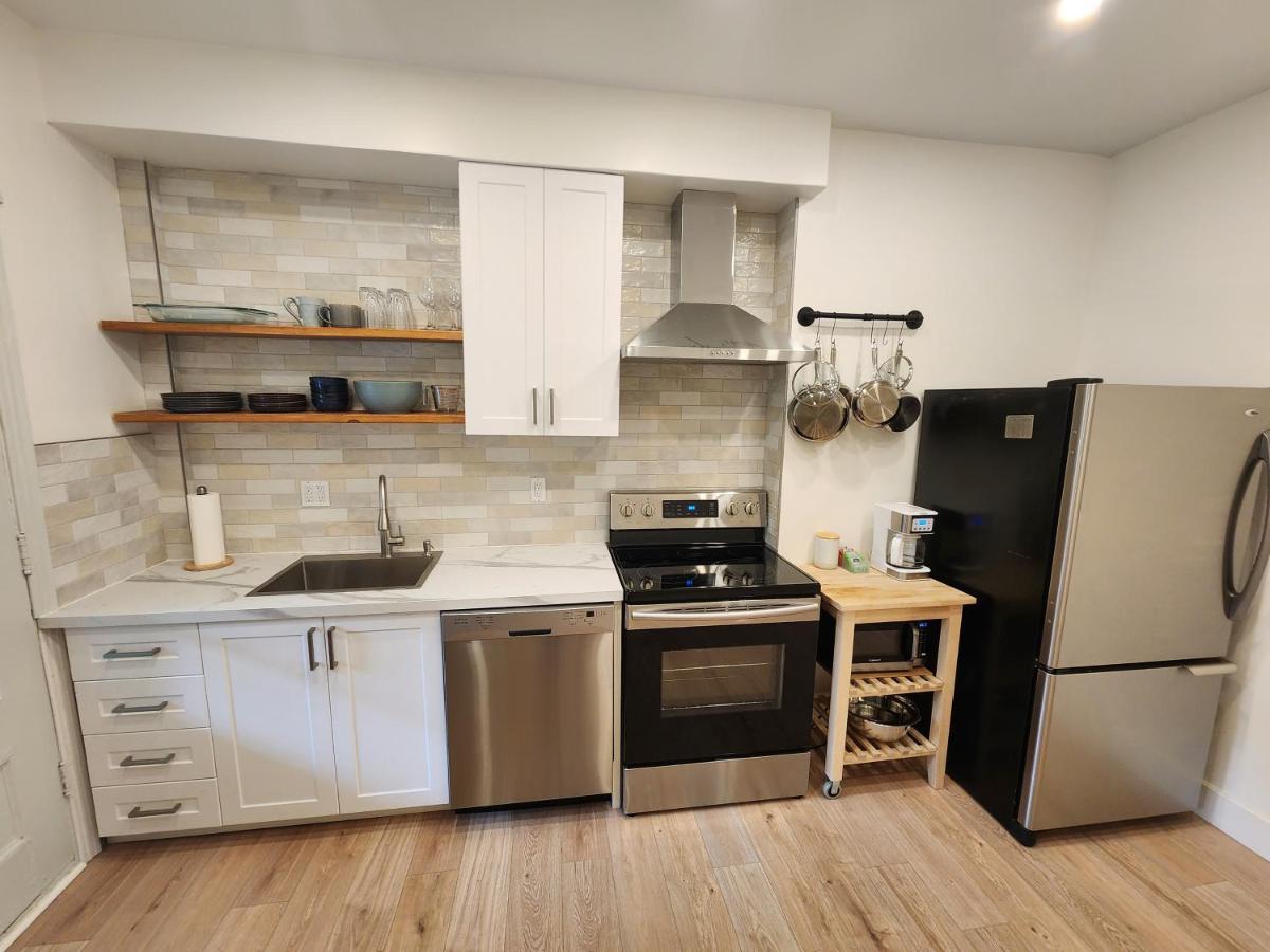 Elegant Two Bedroom With Office In Apartment