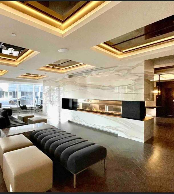 Mind Blowing View - 2 Beds - Pool & - Downtown