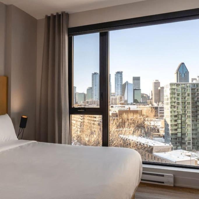 Mind Blowing View - 2 Beds - Pool & - Downtown * Montreal