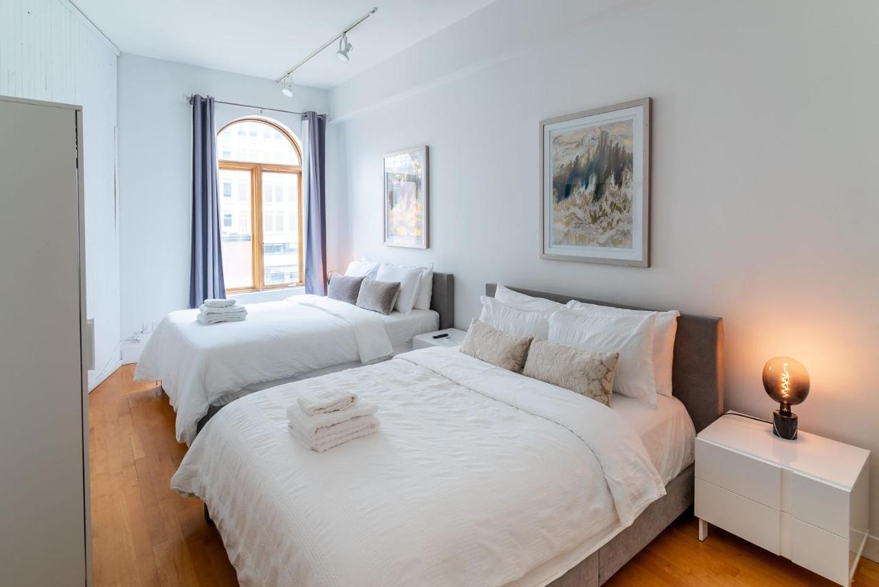 Spacious 2 Bedroom In The Heart Of Apartment