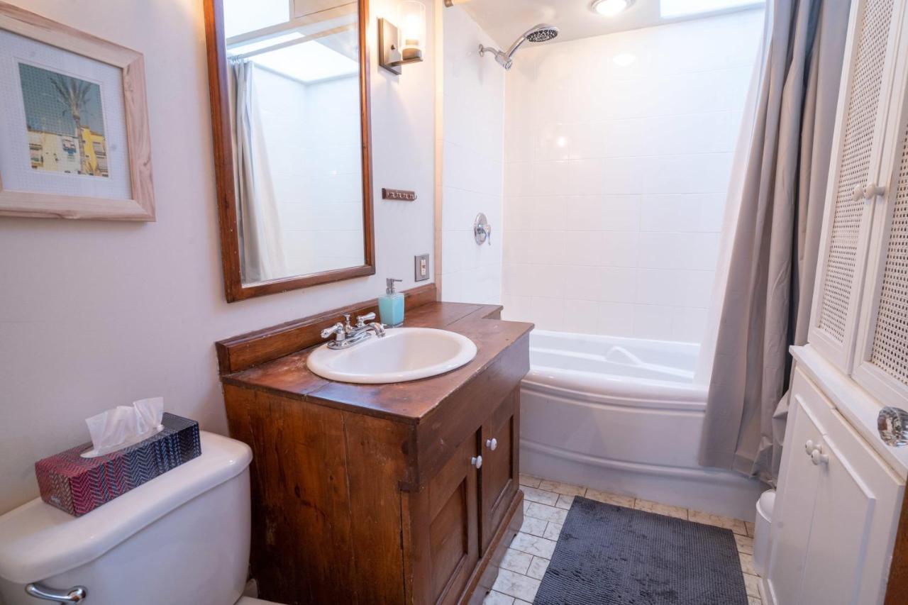 Beautiful 3 Beds Apt - 3mins From Metro *