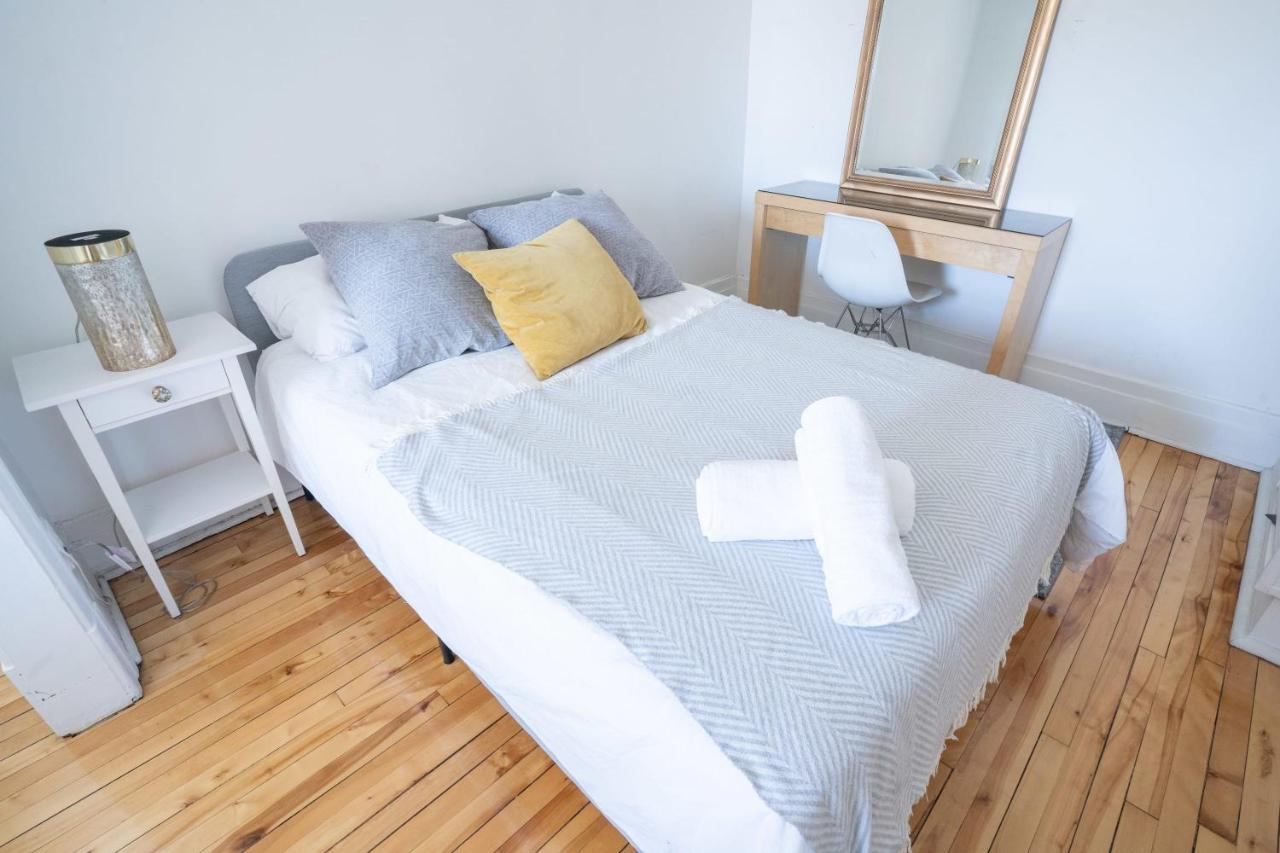 Beautiful 3 Beds Apt - 3mins From Metro Montreal