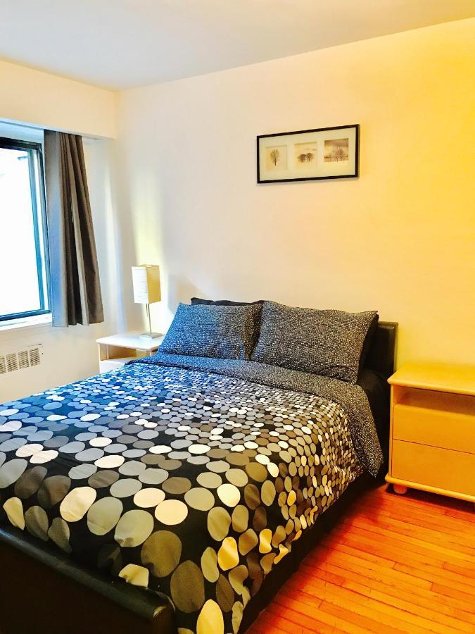 Apartment Stylish Apartment: Comfortable In The Golden Square Mile *