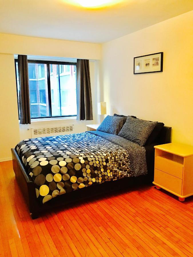 Stylish Apartment: Comfortable In The Golden Square Mile *