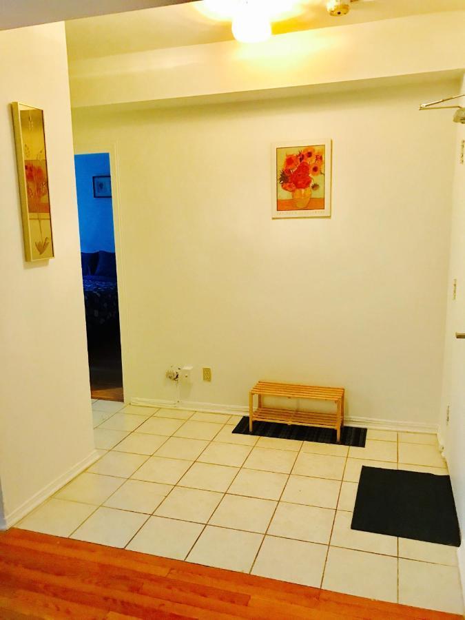 Stylish Apartment: Comfortable In The Golden Square Mile *