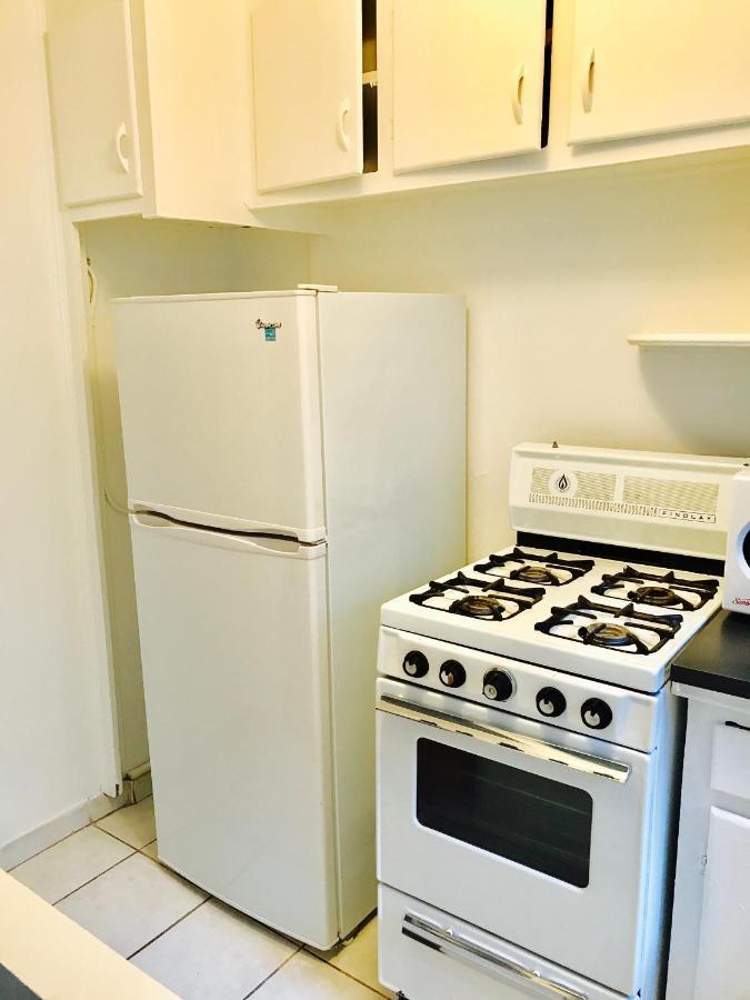 Stylish Apartment: Comfortable In The Golden Square Mile Apartment Montreal