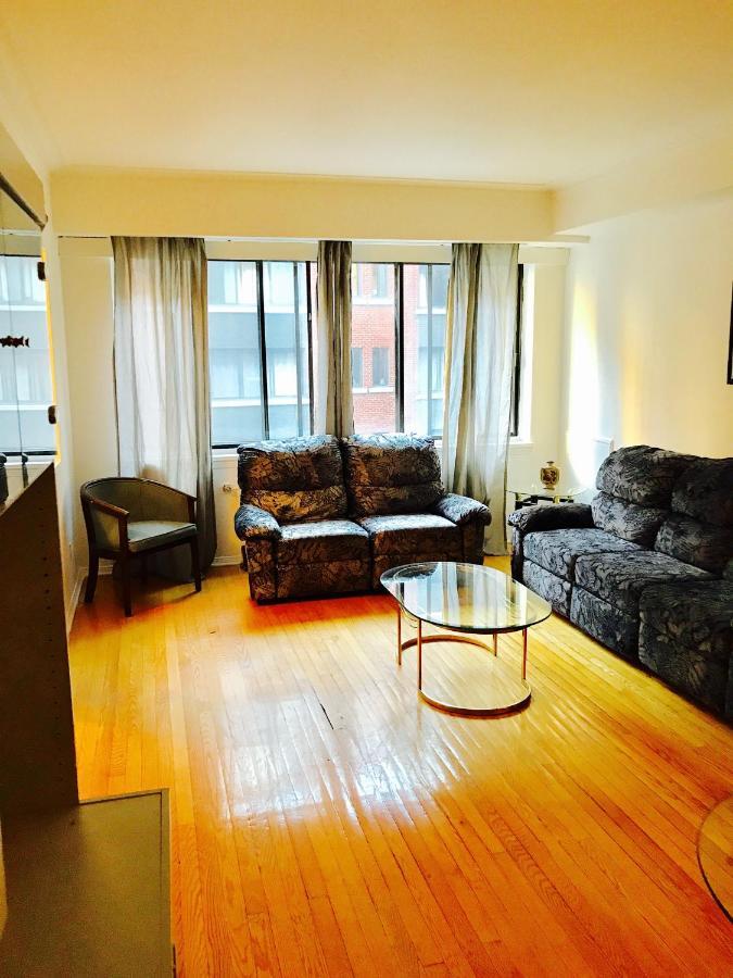 Stylish Apartment: Comfortable In The Golden Square Mile Montreal