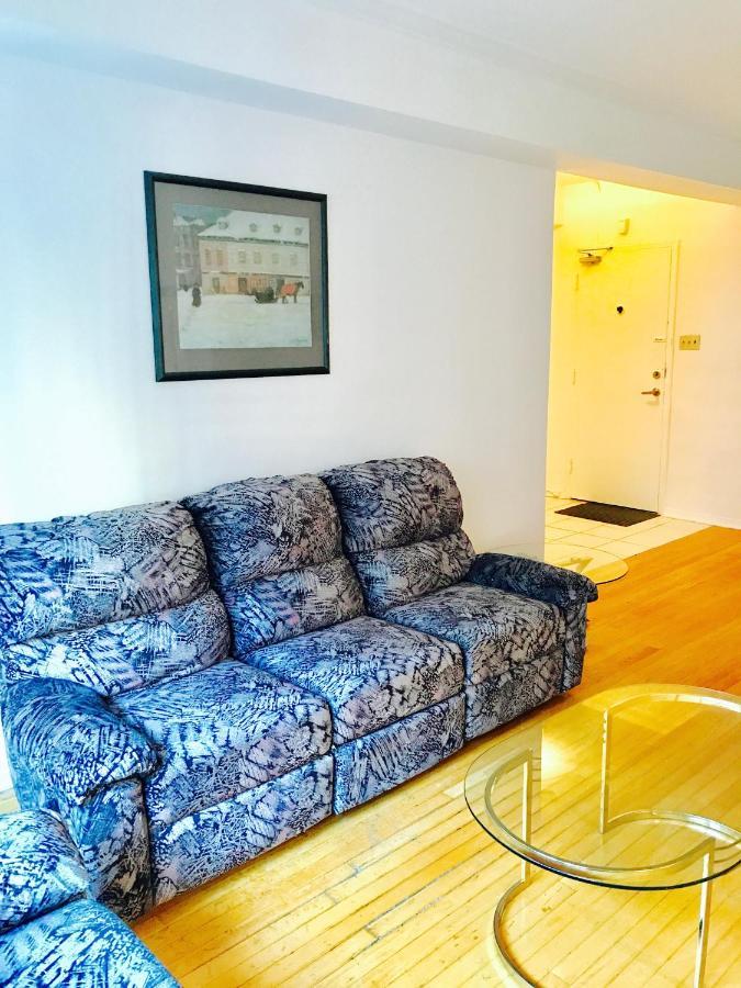 Stylish Apartment: Comfortable In The Golden Square Mile *