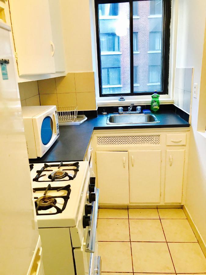 Apartment Stylish Apartment: Comfortable In The Golden Square Mile
