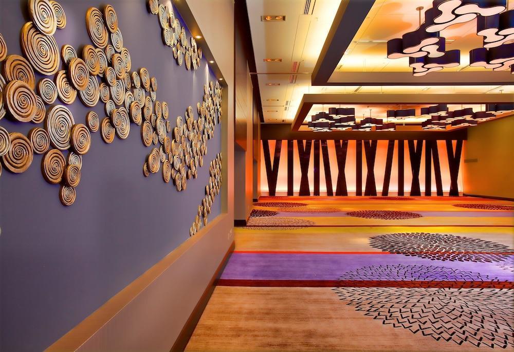 Hotel Doubletree By Hilton Montreal