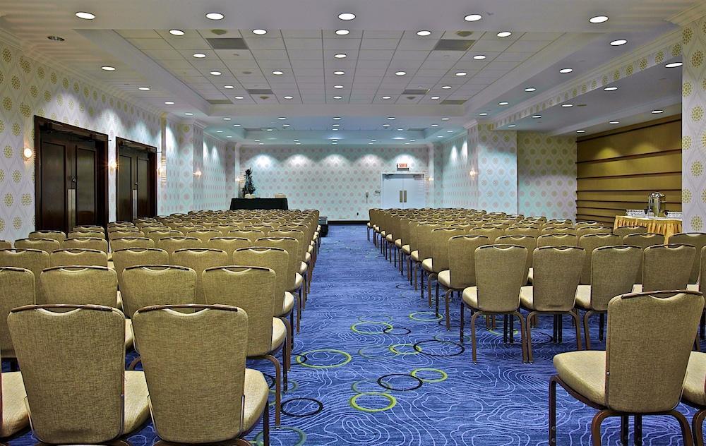 Hotel Doubletree By Hilton