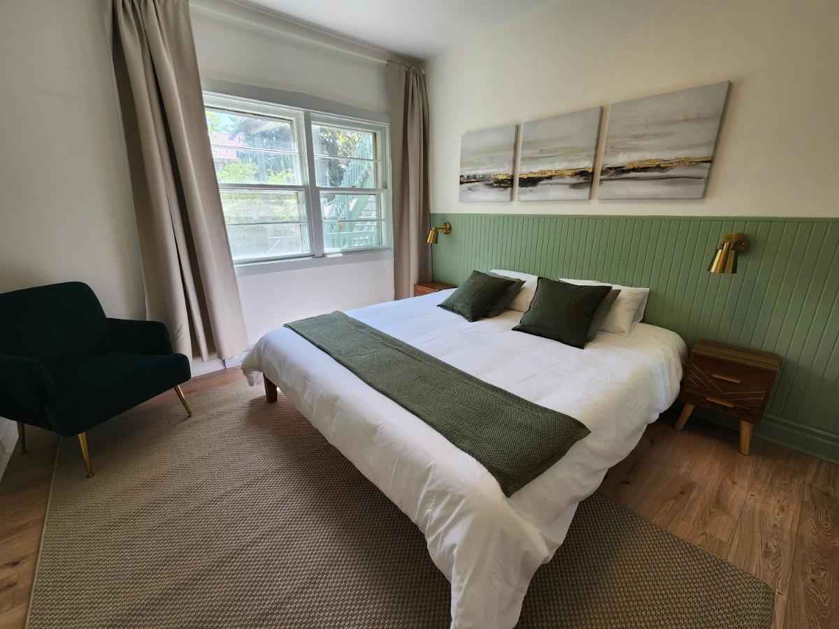 Apartment Elegant Two Bedroom With Office In