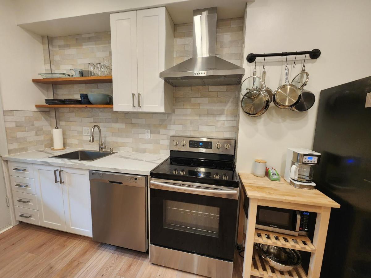 Apartment Elegant Two Bedroom With Office In *