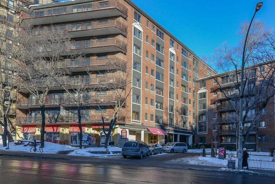 Stylish Apartment: Comfortable In The Golden Square Mile * Montreal