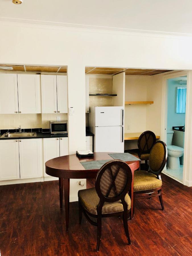 Stylish Apartment: Comfortable In The Golden Square Mile * Montreal