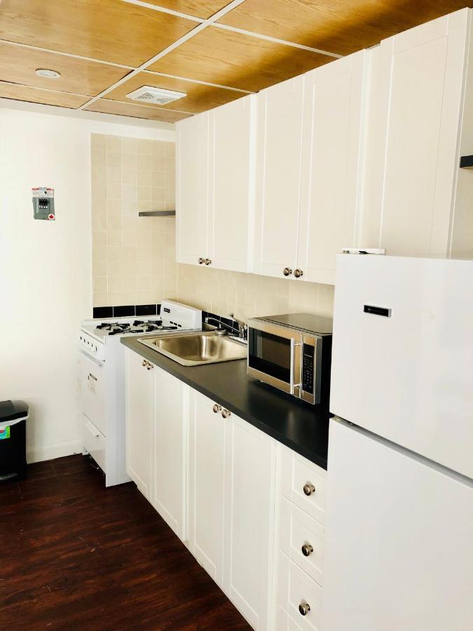 Apartment Stylish Apartment: Comfortable In The Golden Square Mile *