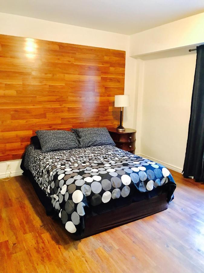 Apartment Stylish Apartment: Comfortable In The Golden Square Mile *