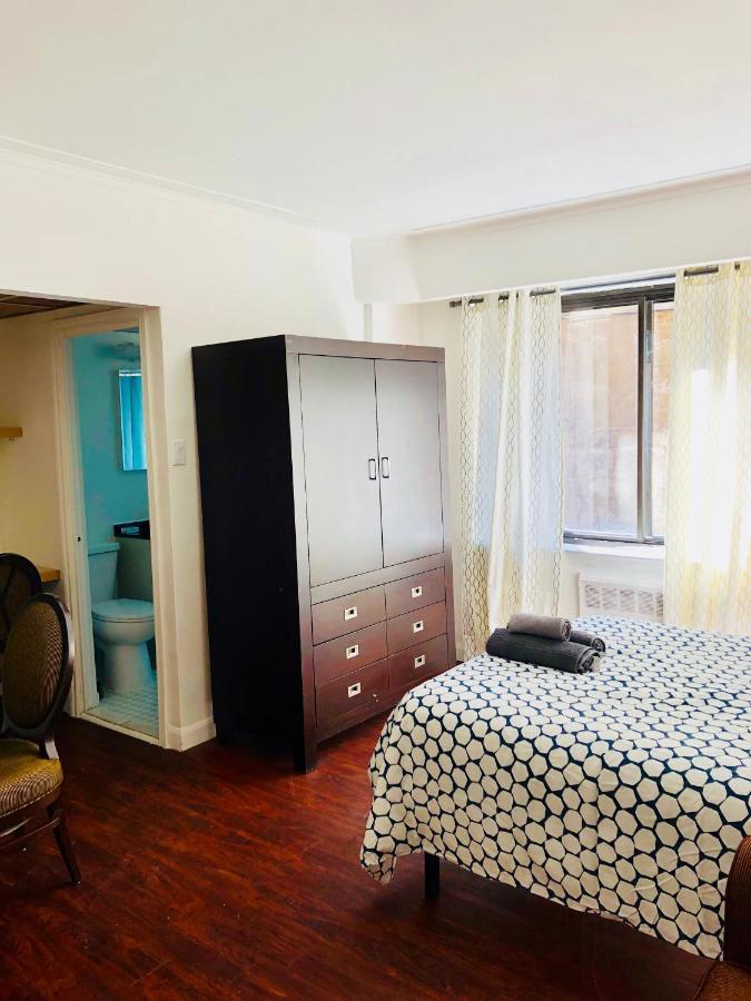 Apartment Stylish Apartment: Comfortable In The Golden Square Mile Montreal