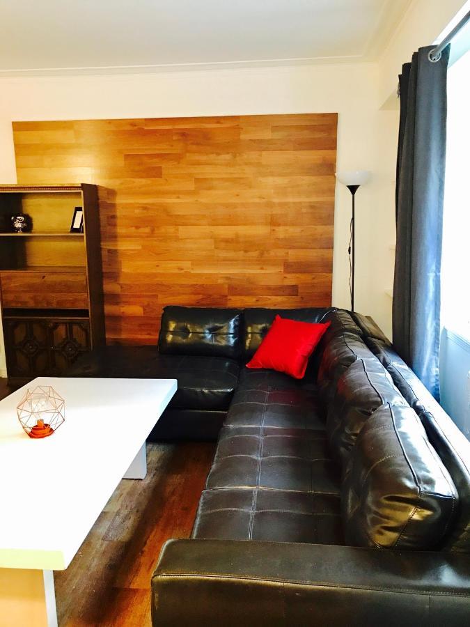 Stylish Apartment: Comfortable In The Golden Square Mile *