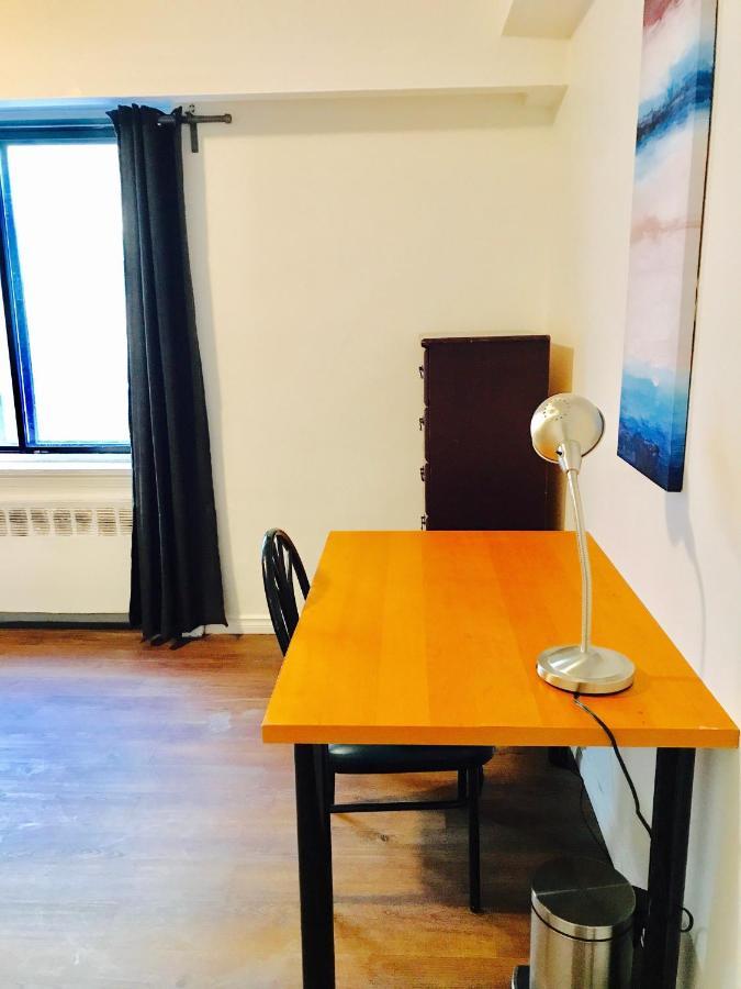 Stylish Apartment: Comfortable In The Golden Square Mile Montreal