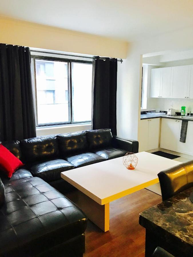 Stylish Apartment: Comfortable In The Golden Square Mile Apartment Montreal