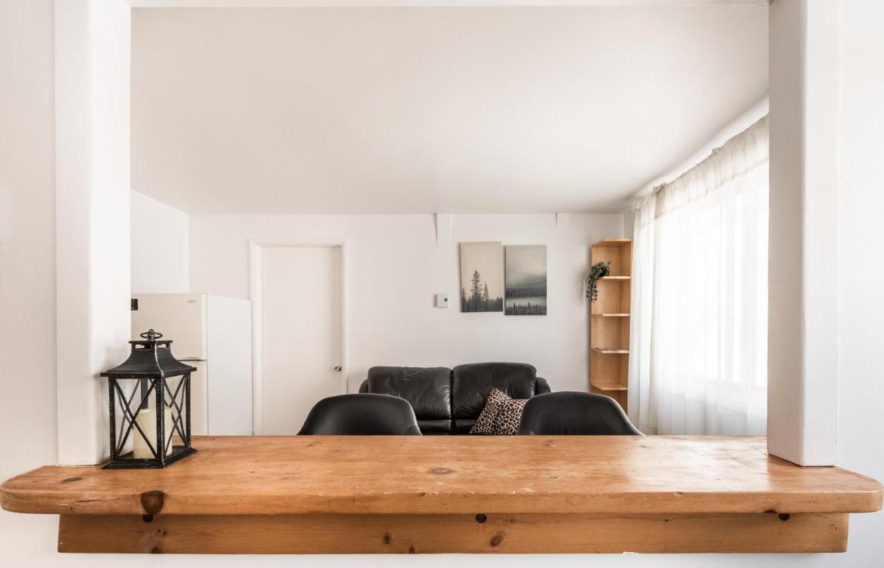Cozy One Bedroom Heart Of Downtown-329 Apartment Montreal