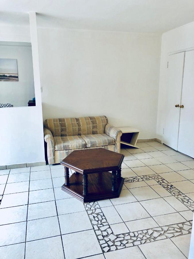 Apartment Stylish Apartment: Comfortable In The Golden Square Mile *
