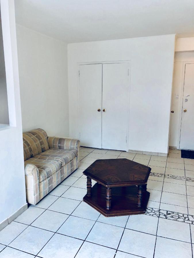 Apartment Stylish Apartment: Comfortable In The Golden Square Mile Montreal