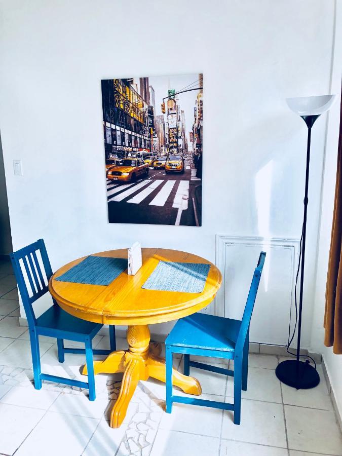 Stylish Apartment: Comfortable In The Golden Square Mile Apartment Montreal