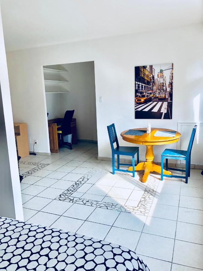 Stylish Apartment: Comfortable In The Golden Square Mile Apartment Montreal