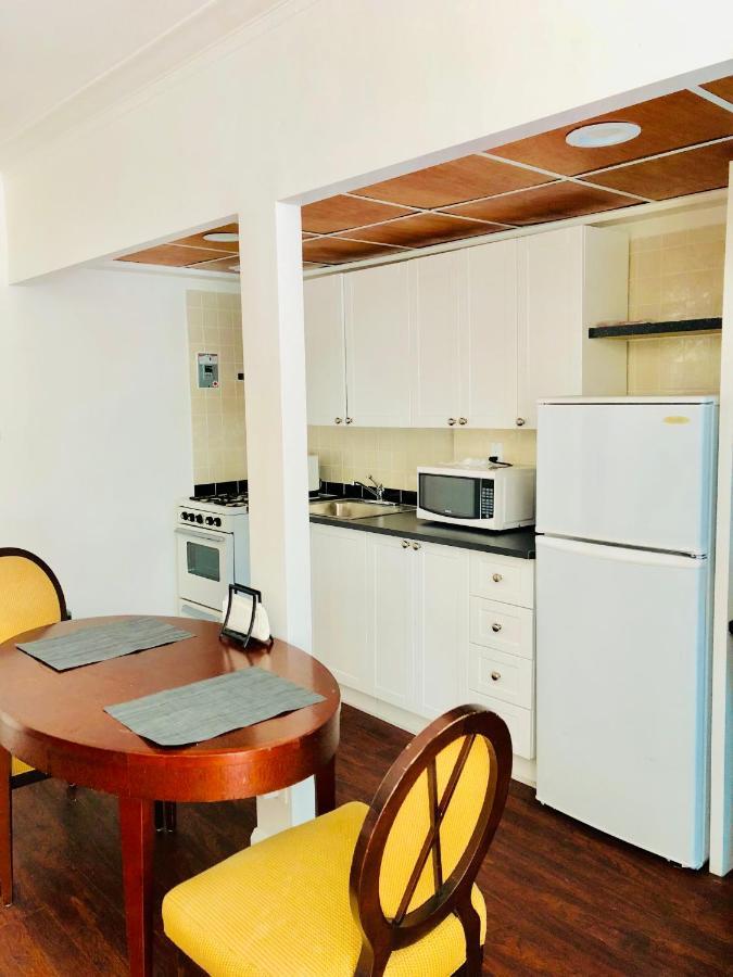 Apartment Stylish Apartment: Comfortable In The Golden Square Mile Montreal