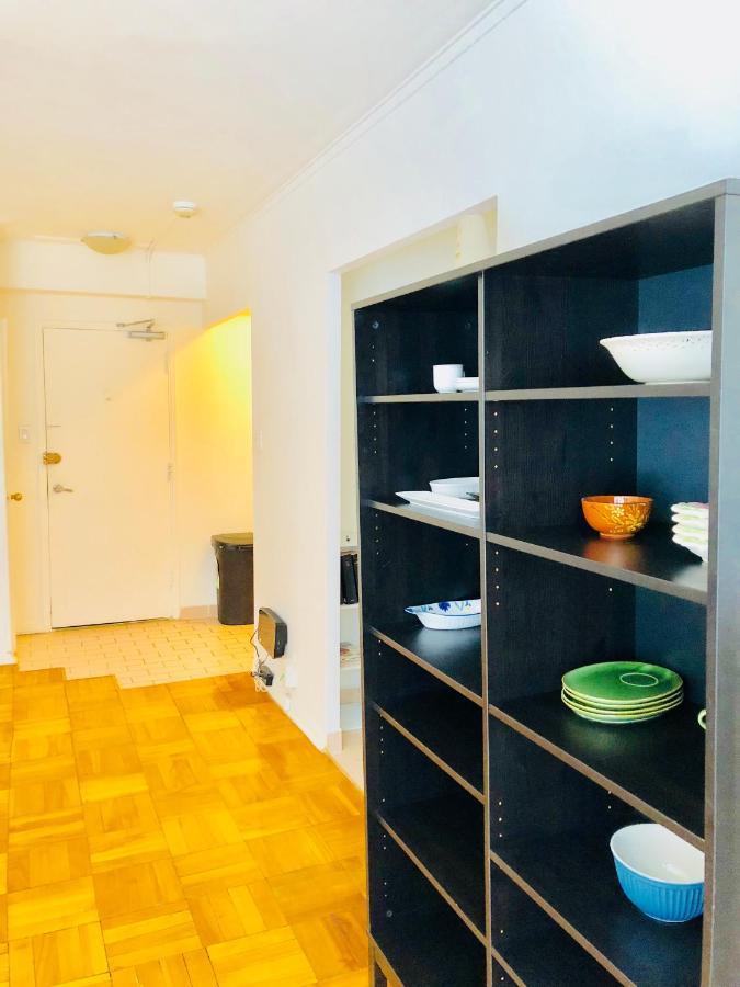 Stylish Apartment: Comfortable In The Golden Square Mile