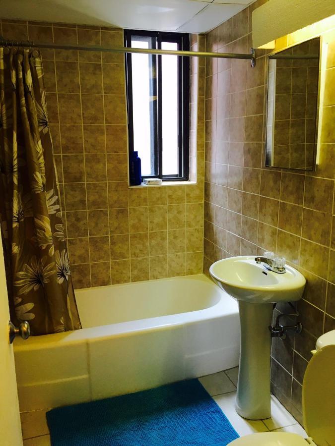 Apartment Stylish Apartment: Comfortable In The Golden Square Mile Montreal