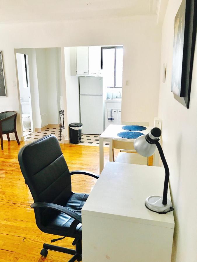 Stylish Apartment: Comfortable In The Golden Square Mile Apartment