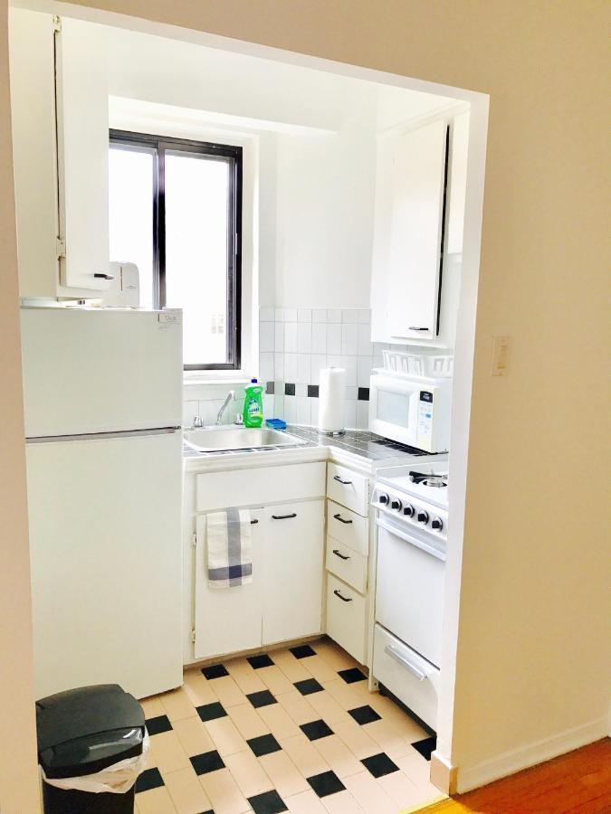 Apartment Stylish Apartment: Comfortable In The Golden Square Mile Montreal