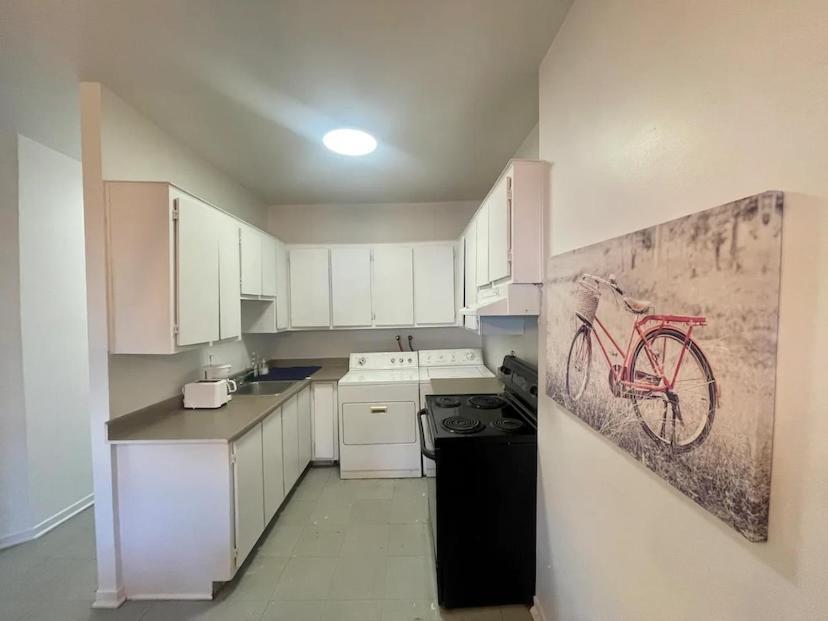 Cozy 2 Mile End Apartment