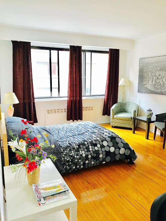 Stylish Apartment: Comfortable In The Golden Square Mile