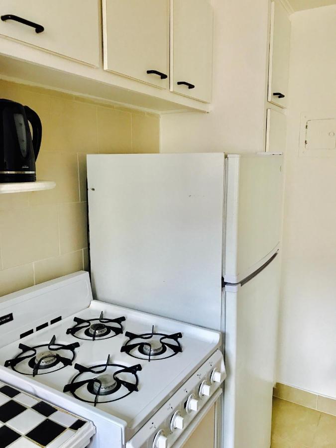 Stylish Apartment: Comfortable In The Golden Square Mile Apartment Montreal