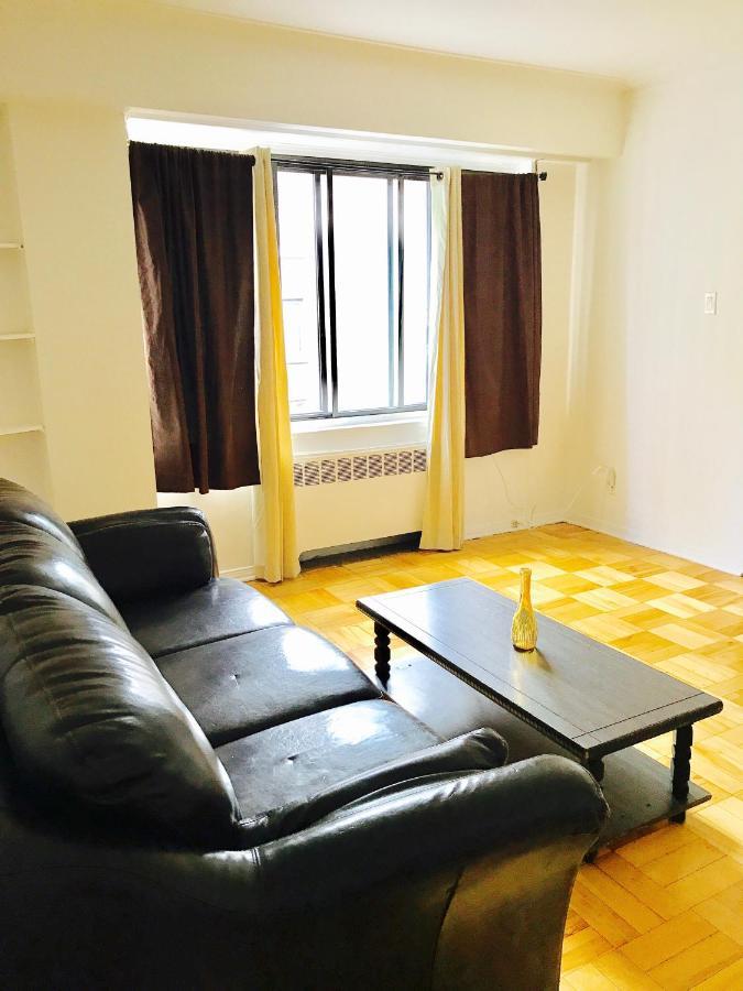 Stylish Apartment: Comfortable In The Golden Square Mile Montreal