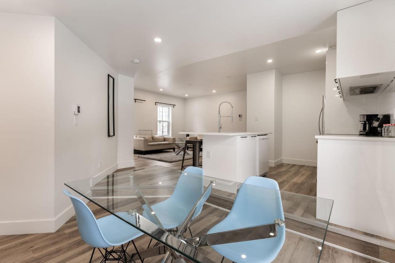 Spacious Three Bedrooms 01 Apartment *