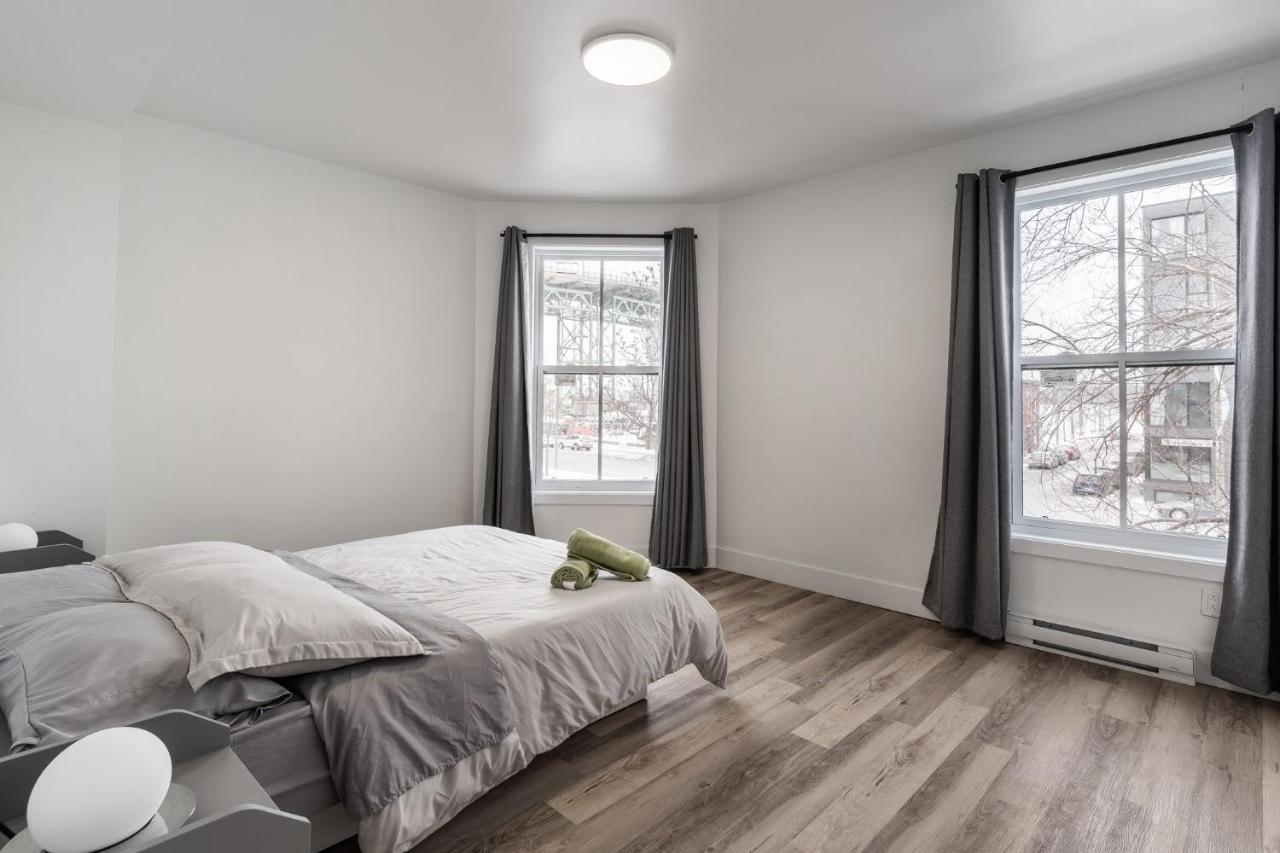 Apartment Spacious Three Bedrooms 01 Montreal