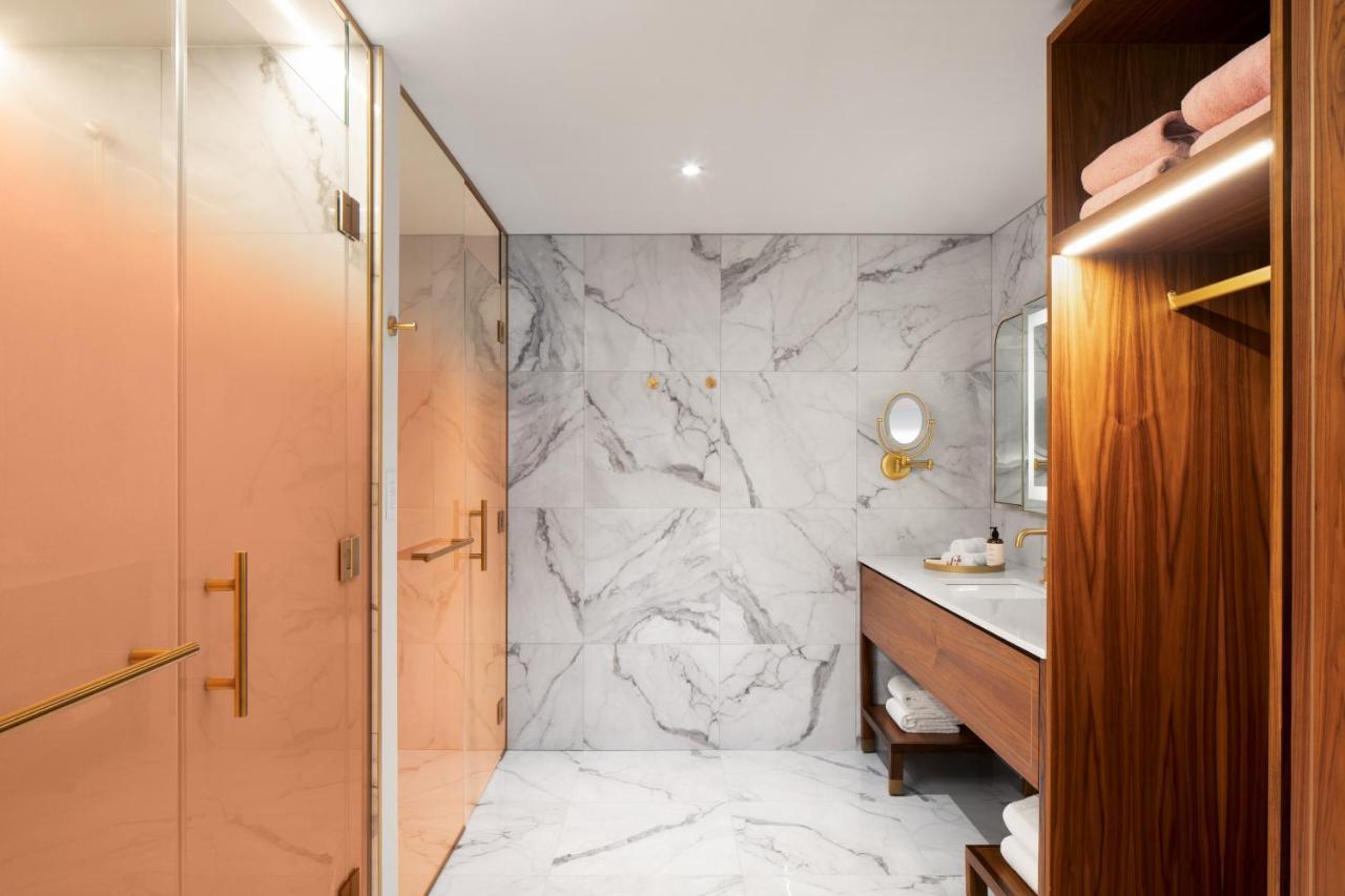 Hotel Honeyrose Hotel, Montreal, A Tribute Portfolio Montreal