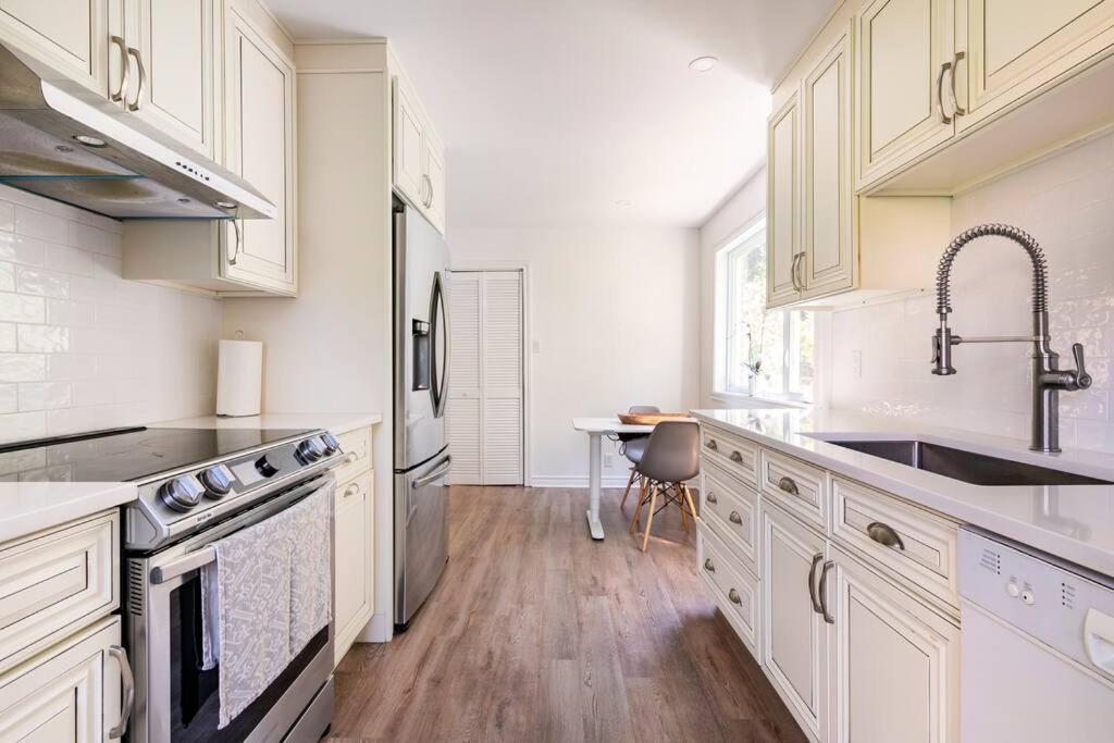 Bright Riverfront 3-bedroom