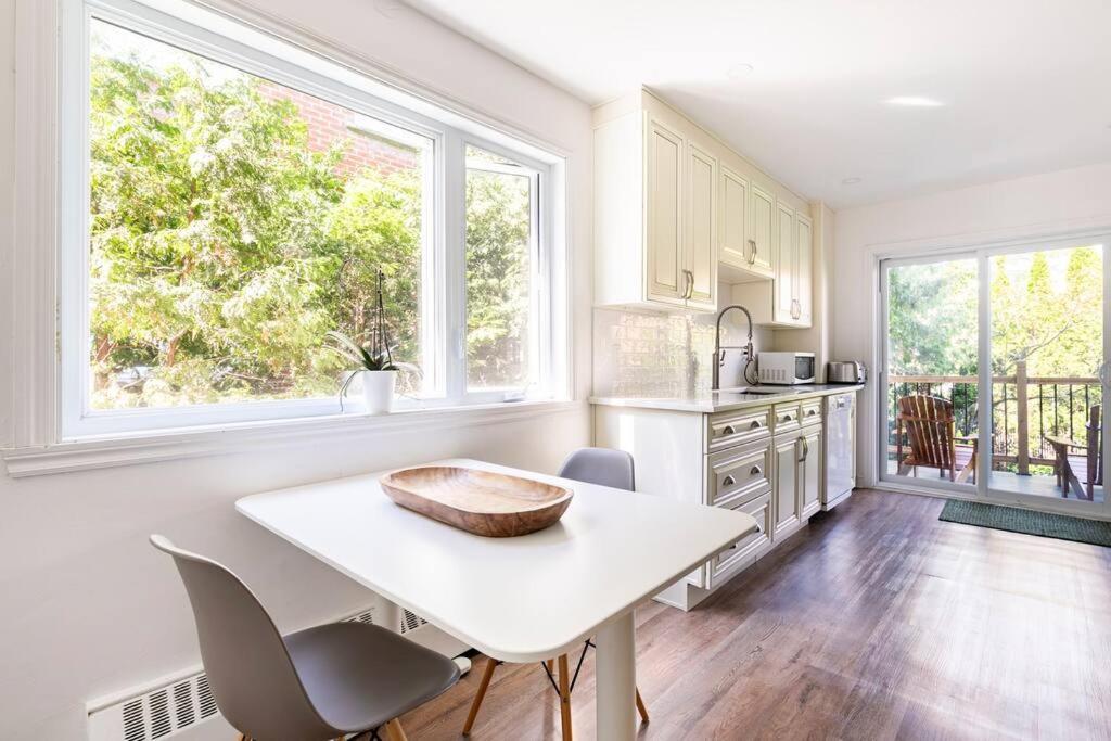 Bright Riverfront 3-bedroom * Montreal