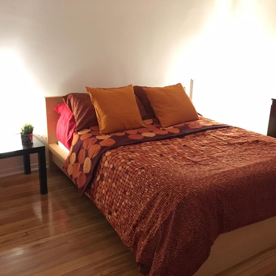 Stylish Apartment: Comfortable In The Golden Square Mile Apartment Montreal